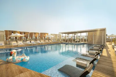 The House Hotel Al Khiran Hotele w: 