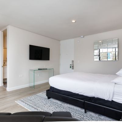 Deluxe Queen Room Park Plaza Lodge Promo Code