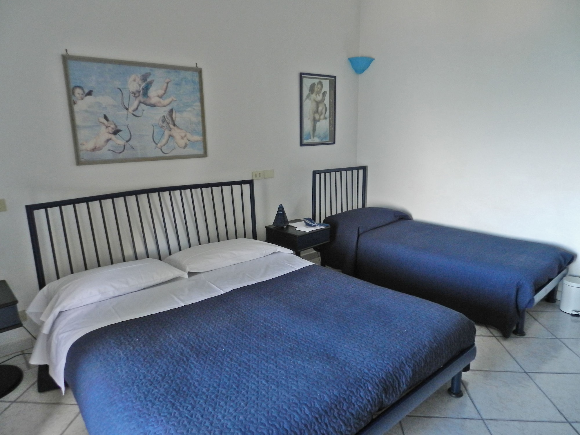 高级三人房， 1 间卧室， 露台， 海景