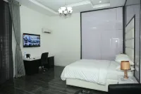 포시럭스 이그제큐티브 호텔  호텔