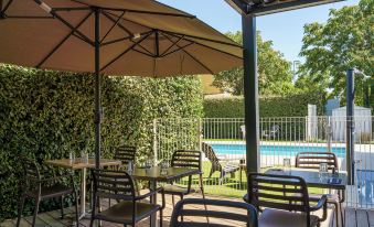 Brit Hotel Confort Manosque Cadarache - Housity