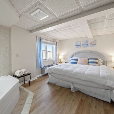 Two-Bedroom Suite Bella Vista Suites Lake Geneva Promo Code