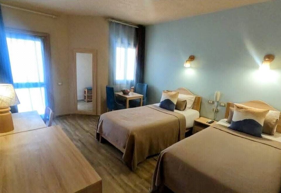 花园景标准双床间 - 带阳台