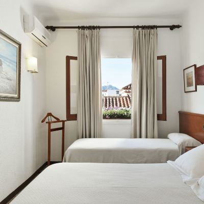Economy Triple Room La Goleta Promo Code