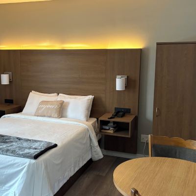 Standard Room, Multiple Beds, Roll-in Shower Motel Fraser Promo Code