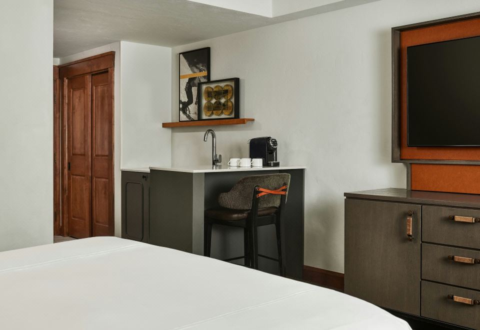 山脈景觀一室公寓，特大床，一室，陽臺