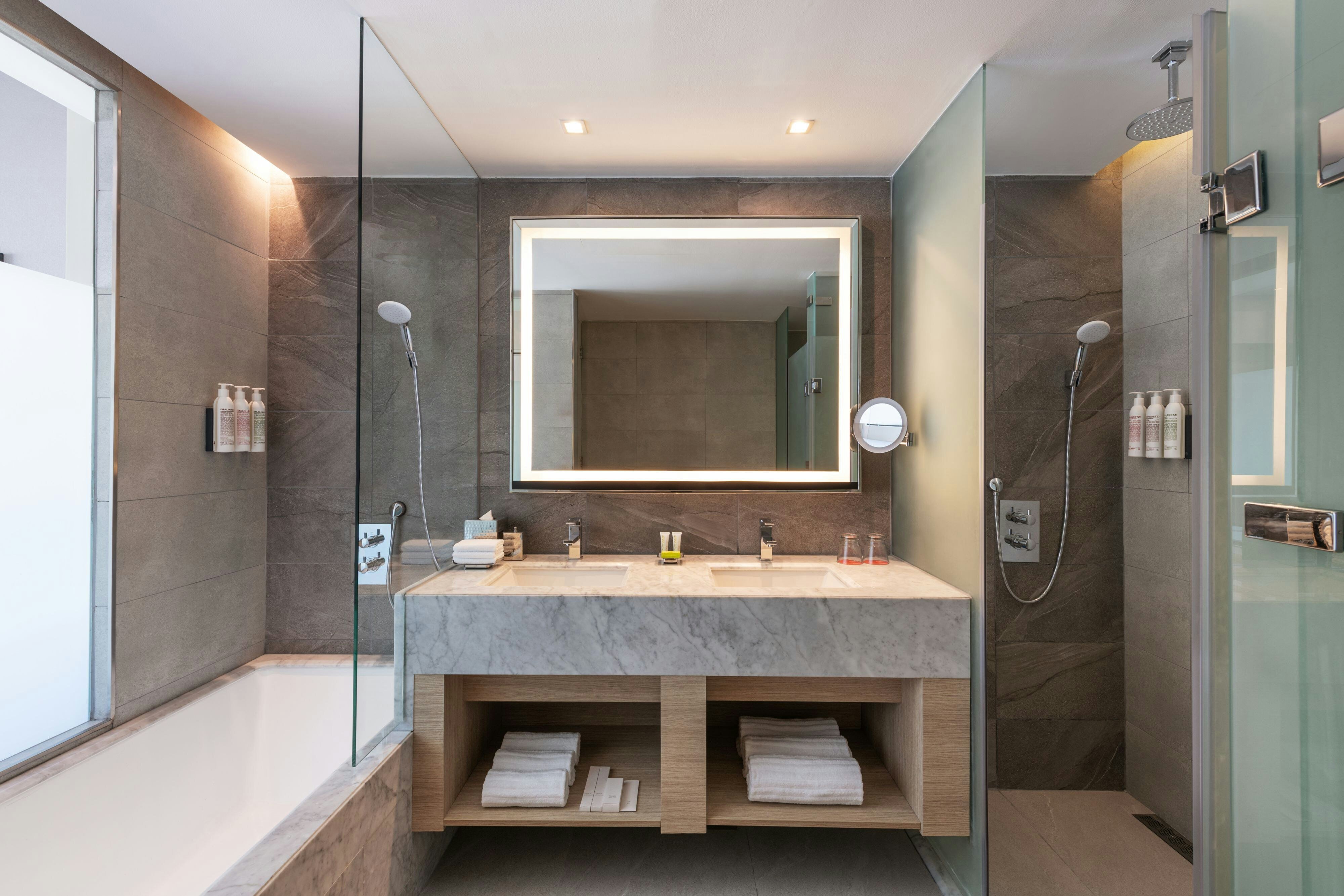 东方套房 - 一卧室套房 - 带一张特大床