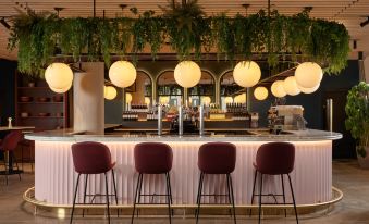 Hotel Indigo Gloucester - The Forum by IHG - Housity