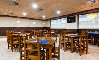 ibis Styles Pamplona Noain - Housity