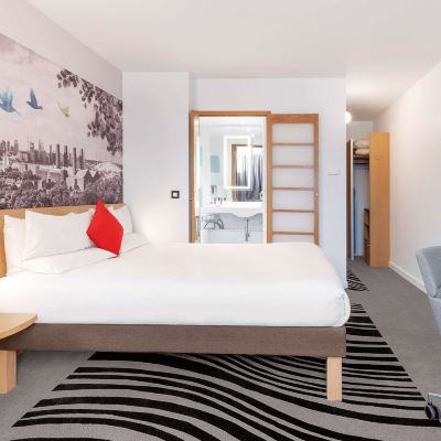 高級大號床間 - 帶沙發 諾富特倫敦埃克塞爾酒店優惠