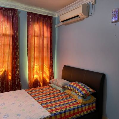 Suite Kupon OYO Home 90425 Embun Homestay 1