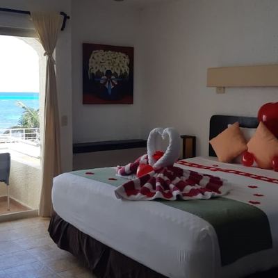 Deluxe Room With Ocean View And Balcony