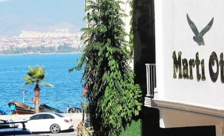 Marti Hotel - Housity