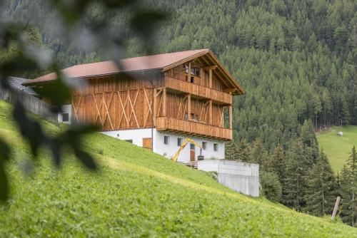高级一卧室带阳台公寓