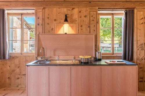 Hof im Thal Apt ZirbeSuperior One-Bedroom Apartment With Balcony