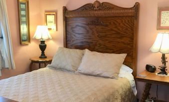 Old Iron Inn Bed and Breakfast