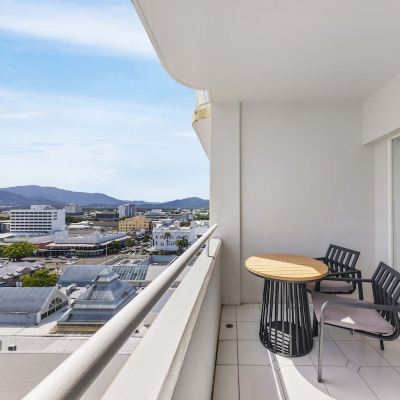 宏偉高級城市山景雙床房 凱恩斯鉑爾曼國際大飯店優惠