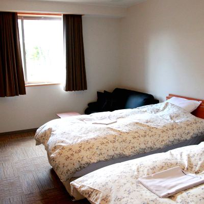 Western-Style Room (with Bath And Toilet) [Standard] [Twin Room] [Non-Smoking] [Mountain View] ホテル シャトレーゼヴィンテージ クーポン