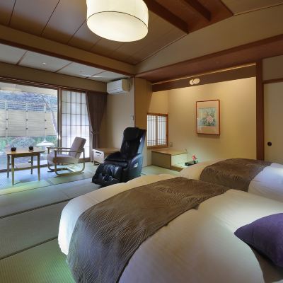 Room With Open-Air Bath 'Hanare Matsurin-Tei' Japanese-Style Bed Twin 330 [Deluxe] [Japanese Room] [Non-Smoking] [Mountain View] ホテル華の湯　30種類の湯船が人気の宿 クーポン