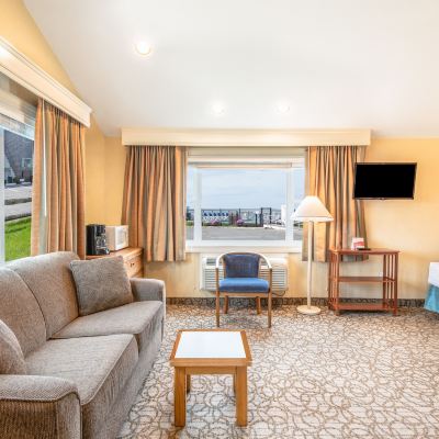 Guest Room Green Harbor Resort Promo Code