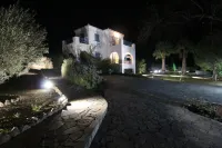 Grand Bleu Apartments & Villas