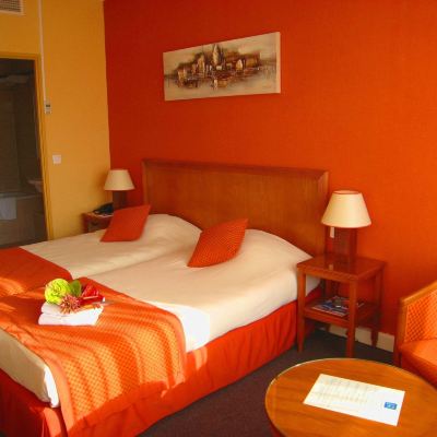 標準雙人或雙床房 大君主酒店優惠