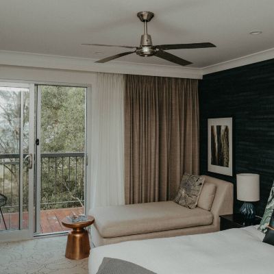 Deluxe Queen Room Mercure Clear Mountain Lodge Promo Code