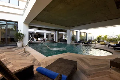 Lescure Business Hôtel and spa Hotels in 
