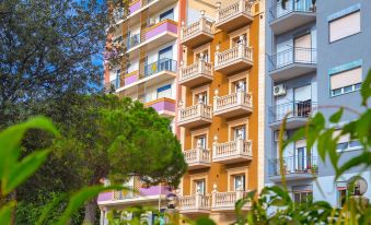 La Paloma Blanca Hotel - Housity