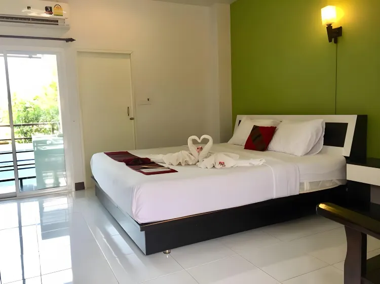 ห้องสแตนดาร์ด เตียงใหญ่ 1 เตียง