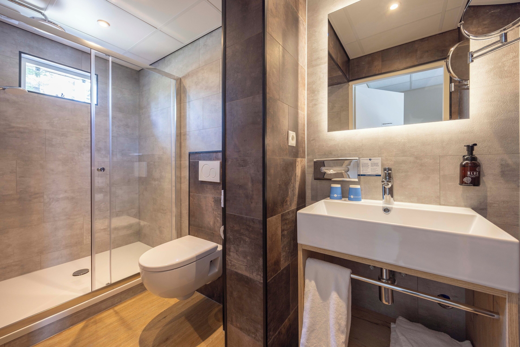 带露台的舒适间