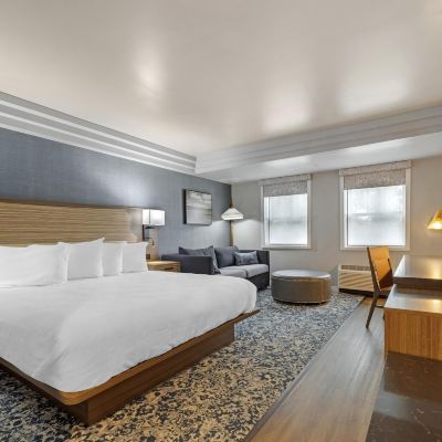 Standard Room, 1 King Bed, Non Smoking, River View (Shower Only;with Sofabed) The Clarkson Inn Promo Code