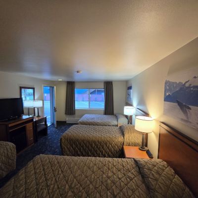 Classic Quadruple Room, Multiple Beds, Non Smoking, Corner Breeze Inn Motel Promo Code