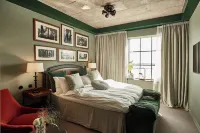 Steam Hotel
