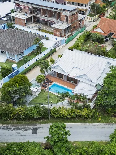 รูปภาพของNEW Tulip 3 Bedroom Pool Villa  Chalong Phuket
