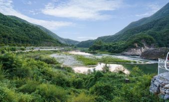 Yeongwol Donggang Hill House Pension