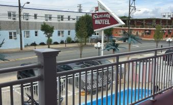 Skylark Resort Motel