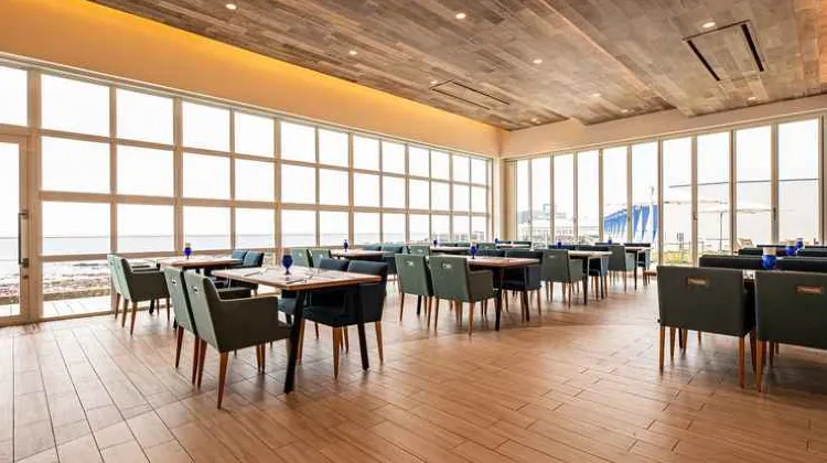 BAYSIDE KANAYA ベイサイド金谷 食事・レストラン