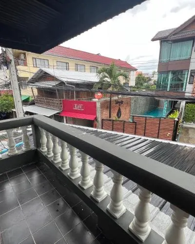 ห้องพักพร้อมระเบียง(เตียงควีนไซส์)