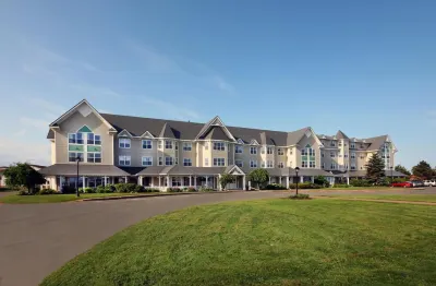 The Loyalist Country Inn & Conference Centre Hotels in 