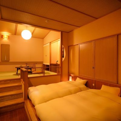 Japanese-Western Style Room with Open-Air Bath