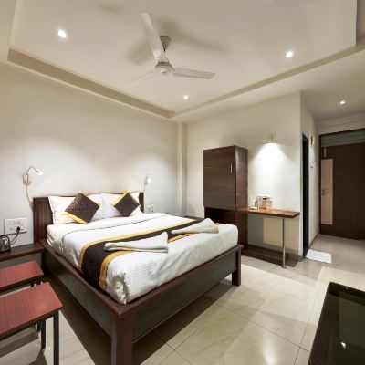 Deluxe Room with Air Conditioner