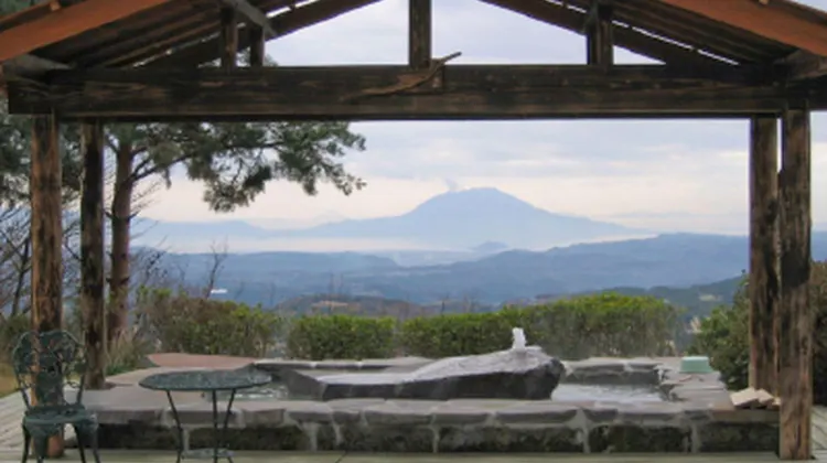 旅行人山荘 施設