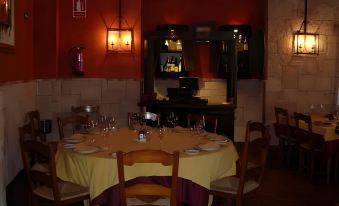 Hostal Posada Entreviñas - Housity