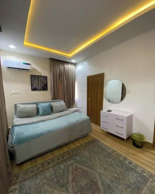 AZ KINGS HOTEL AND APARTMENT Hotels in 