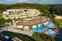 Hunguest Saliris โรงแรมใน