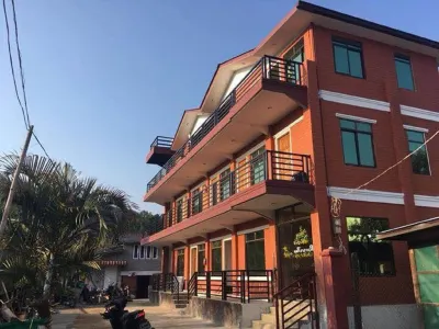 풀 문 게스트 하우스  호텔