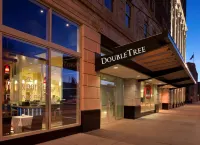 DoubleTree Suites by Hilton Hotel Detroit Downtown - Fort Shelby Các khách sạn ở 