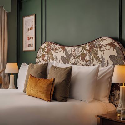 高級雙人房， 1張特大床和連通浴室 巴斯弗朗西斯酒店 - 美憬閣酒店優惠