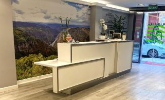 Hotel Ribeira Sacra - Housity
